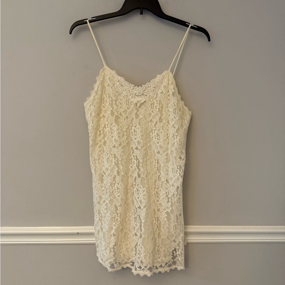 Vintage Shadow line cream lace slip dress. M